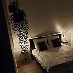 Heerlijk Huys, Vakantievilla Met Prive Tuin * Ewijk