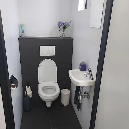 Heerlijk Huys, Vakantievilla Met Prive Tuin Ewijk