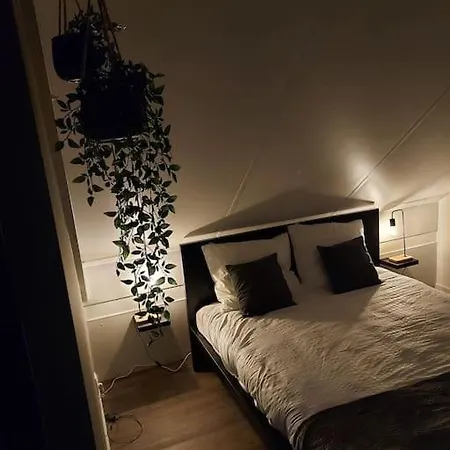 Heerlijk Huys, Vakantievilla Met Prive Tuin * Ewijk