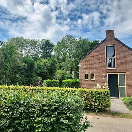 펜션 Heerlijk Huys, Vakantievilla Met Prive Tuin *