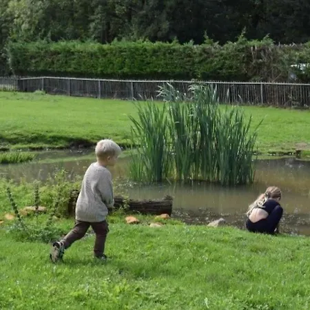 Semesterbostad Heerlijk Huys, Vakantievilla Met Prive Tuin Ewijk
