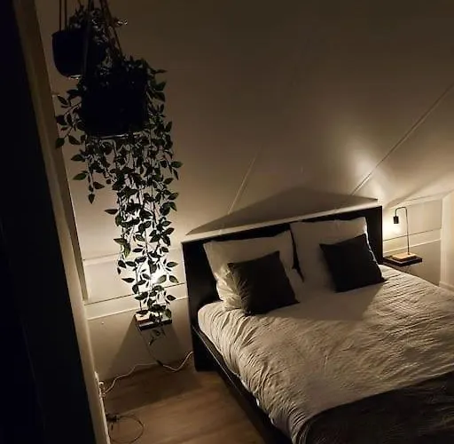 Heerlijk Huys, Vakantievilla Met Prive Tuin * Ewijk