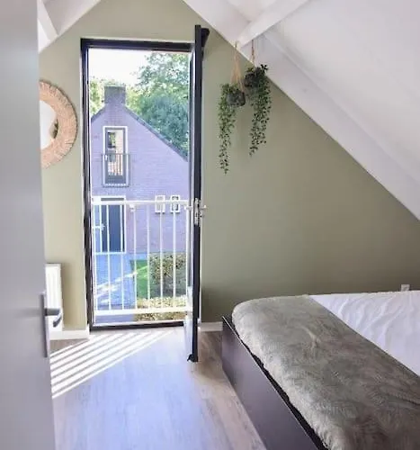 펜션 Heerlijk Huys, Vakantievilla Met Prive Tuin *