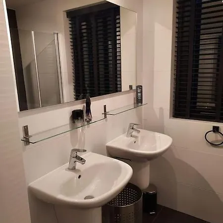 Holiday home Heerlijk Huys, Vakantievilla Met Prive Tuin Ewijk